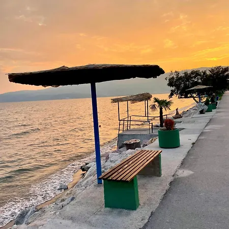 Elkos * Struga
